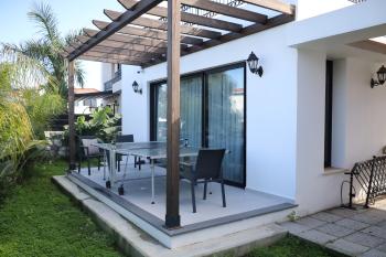 Kıbrıs Girne Doğanköy Bölgesinde Site İçerisinde Satılık Lüx 3+1 Müstakil Villa