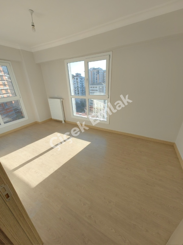 Çırçır Yeni Eyüp Evleri'nde 2+1 Manzaralı Kiralık Daire