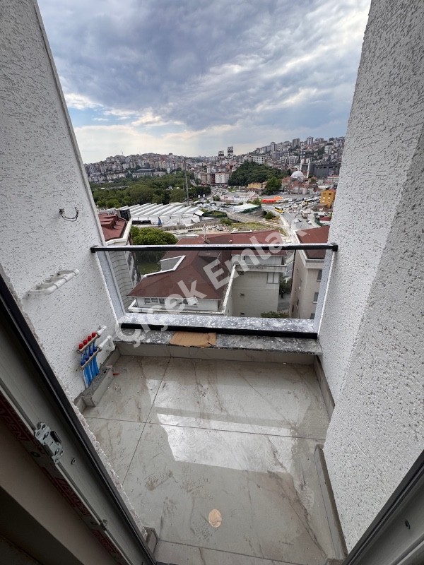 Alibeyköy Metroya Yakın 2+1 Balkonlu Manzaralı 7.Kat Sıfır Daire