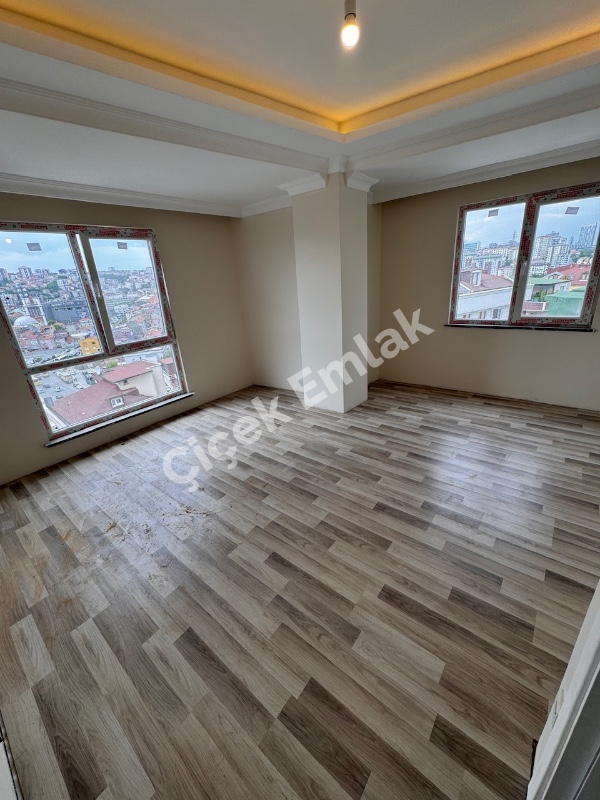 Alibeyköy Metroya Yakın 2+1 Balkonlu Manzaralı 7.Kat Sıfır Daire