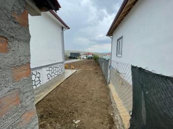 GÜVENAY - ÇORUM CEMİLBEY YOLU ÜZERİ GÜZEL VADİ DE LÜKS EVİ OLAN SATILIK BAHÇE