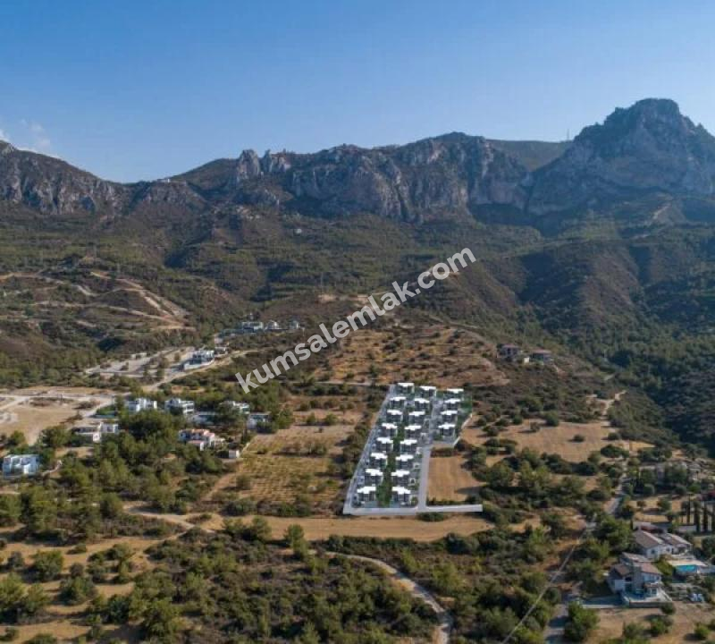 GİRNE KARAOĞLAN BÖLGESİNDE ANAYOL ÜSTÜ ULTRA LÜKS 4+1 VİLLA 
