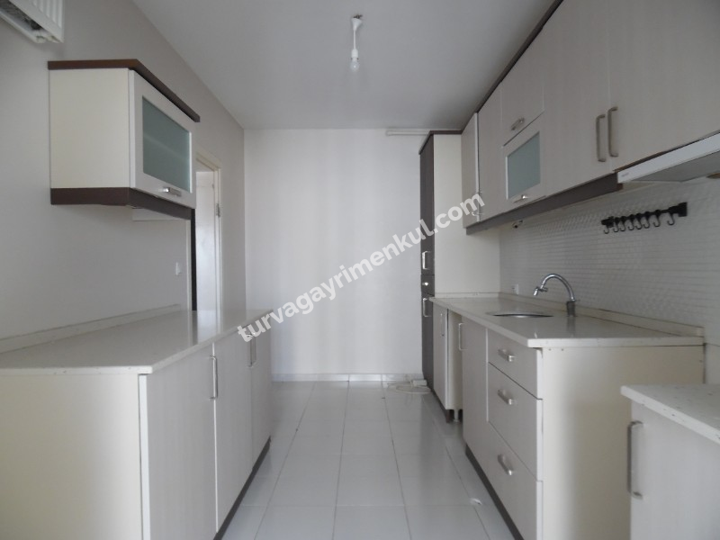 ÇORLU EMLAK KONUTLARI BİRİNCİ KISIMDA 3+1 KİRALIK DAİRE 