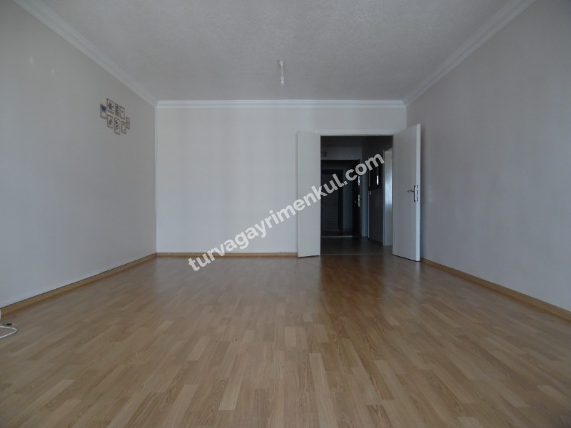ÇORLU EMLAK KONUTLARI BİRİNCİ KISIMDA 3+1 KİRALIK DAİRE 