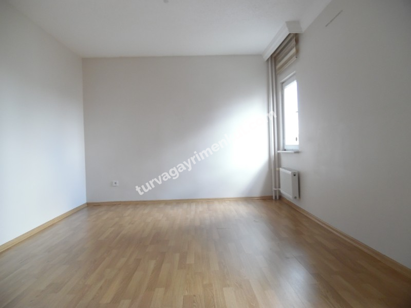 ÇORLU EMLAK KONUTLARI BİRİNCİ KISIMDA 3+1 KİRALIK DAİRE 