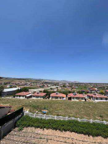 AFYON ÜÇOK EMLAKTAN SALARDA LÜKS SATILIK 2+1 BUNGALOV 