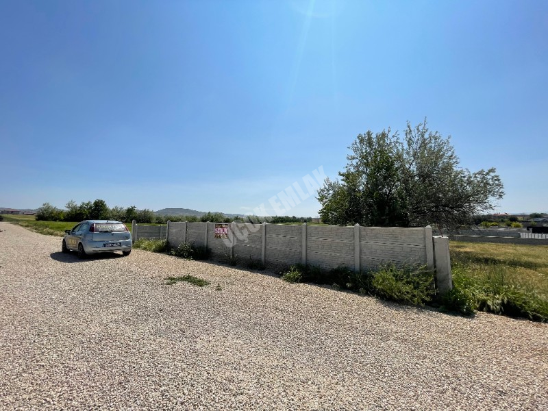 AFYON ÜÇOK EMLAKTAN GÜMÜŞKENTTE SATILIK 467M² İMARLI ARSA
