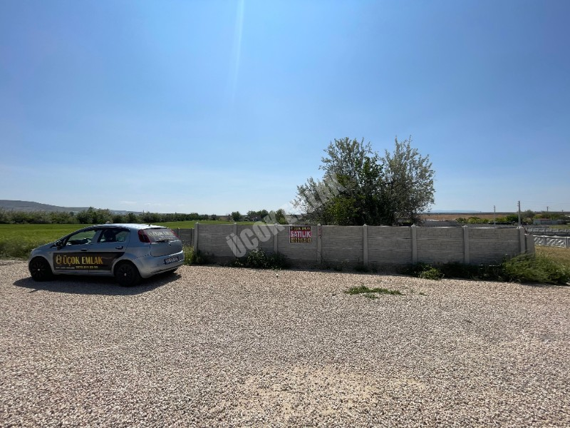 AFYON ÜÇOK EMLAKTAN GÜMÜŞKENTTE SATILIK 467M² İMARLI ARSA