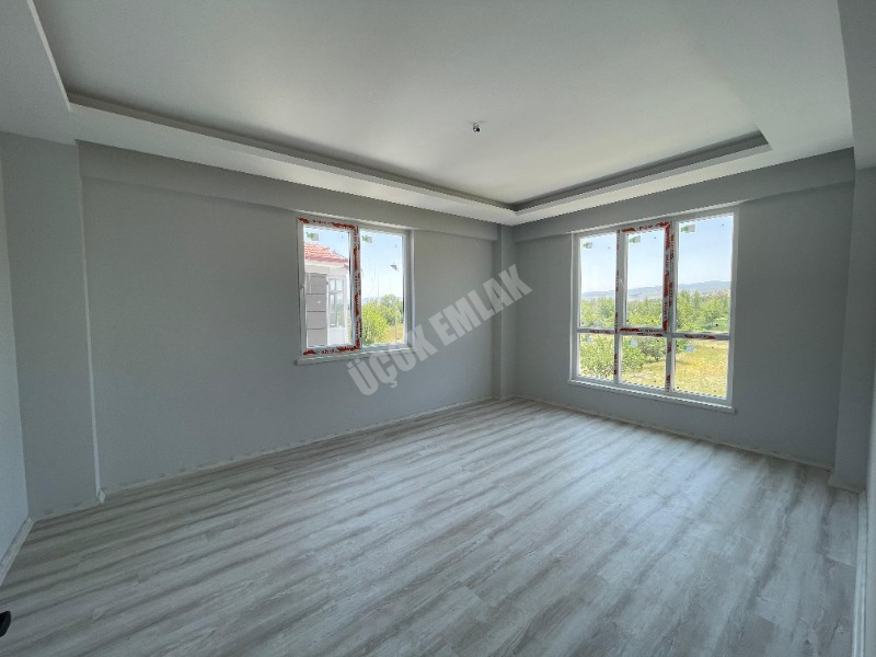 AFYON ÜÇOK EMLAKTAN MAREŞAL F ÇAKMAK MAH SATILIK 2+1 SIFIR LÜX DAİRE