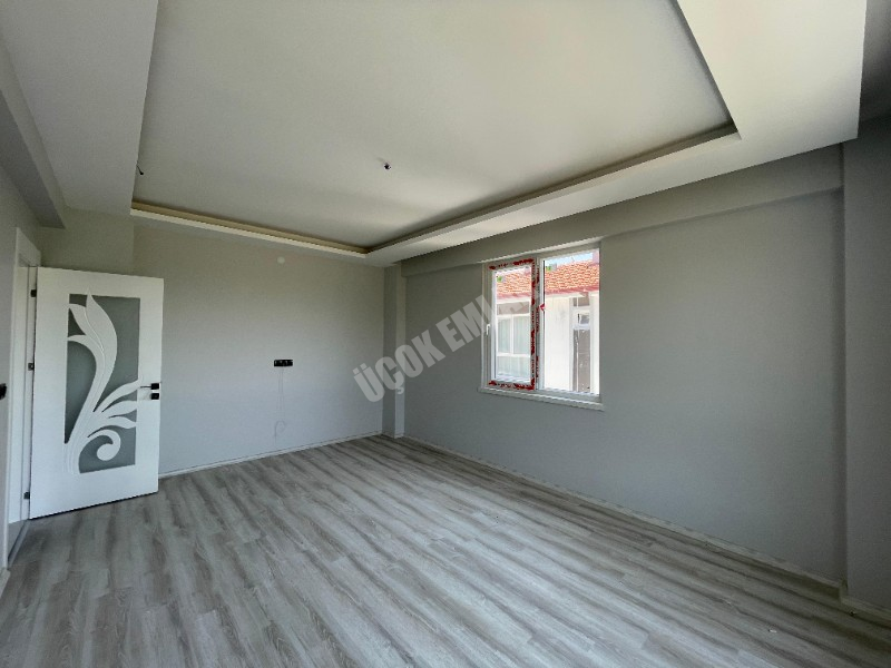 AFYON ÜÇOK EMLAKTAN MAREŞAL F ÇAKMAK MAH SATILIK 2+1 SIFIR LÜX DAİRE