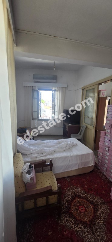 Lefkoşa Surlariçi Bölgesinde SATILIK 3+1 ESKİ ESER NİTELİKLİ 2 KATLI MÜSTAKİL EV