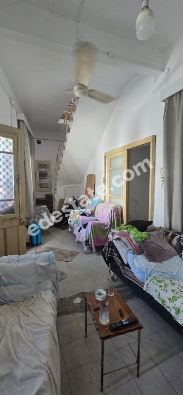 Lefkoşa Surlariçi Bölgesinde SATILIK 3+1 ESKİ ESER NİTELİKLİ 2 KATLI MÜSTAKİL EV