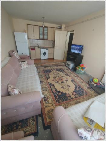 GÜVENAY – ÇORUM AK KENT MAHALLESİ – EŞYALI, AMERİKAN MUTFAKLI 1+1 KİRALIK DAİRE