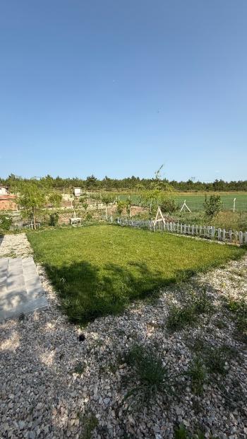 GÜVENAY – ÇORUM PAŞAKÖYÜ YOLU – 550 m² EVİ OLAN SATILIK BAHÇE