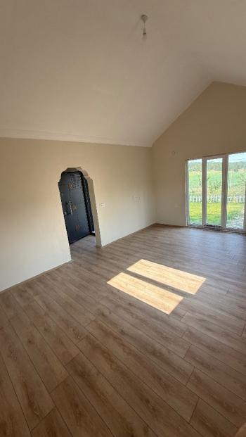 GÜVENAY – ÇORUM PAŞAKÖYÜ YOLU – 550 m² EVİ OLAN SATILIK BAHÇE