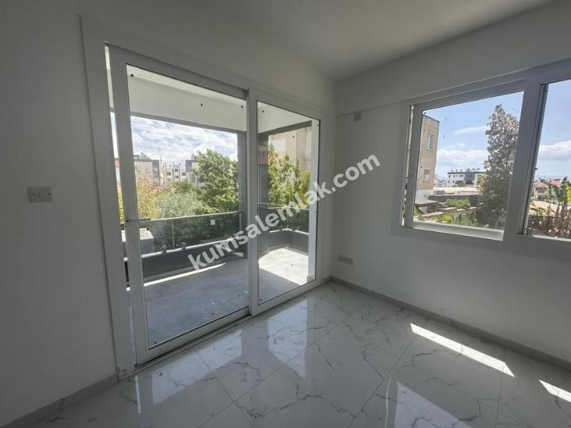 LEFKOŞA GÖNYELİ BÖLGESİNDE  TÜRK MALI YENİ SIFIR SATILIK DAİRE 