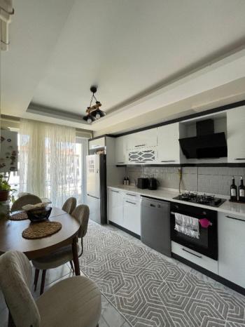 AFYON ÜÇOK EMLAKTAN FATİH MAH DA SATILIK LÜKS DAİRE