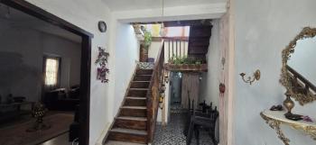 Lefkoşa Surlariçi Bölgesinde SATILIK 2+1 BUTİK HOTEL OLMAYA MÜSAİT MÜSTAKİL EV