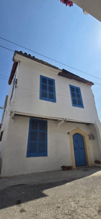 Lefkoşa Surlariçi Bölgesinde SATILIK 2+1 BUTİK HOTEL OLMAYA MÜSAİT MÜSTAKİL EV