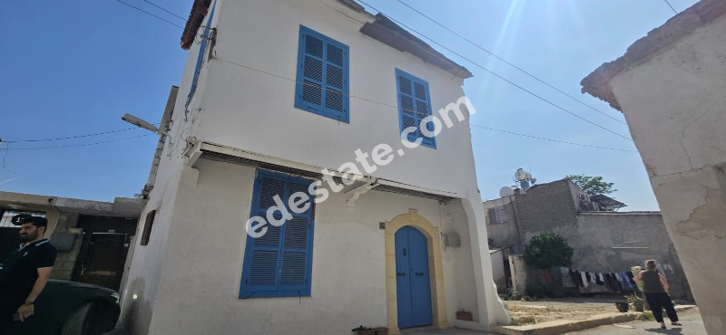Lefkoşa Surlariçi Bölgesinde SATILIK 2+1 BUTİK HOTEL OLMAYA MÜSAİT MÜSTAKİL EV