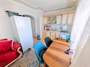 Didimde Satılık Daire - Merkezde 2+1 Güney Cephe Köşe Ev
