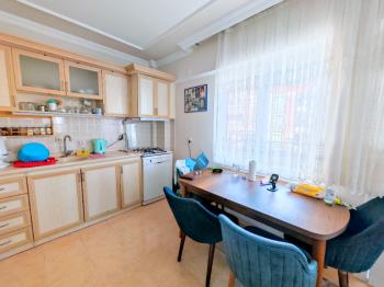 Didimde Satılık Daire - Merkezde 2+1 Güney Cephe Köşe Ev