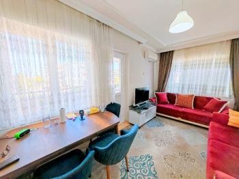Didimde Satılık Daire - Merkezde 2+1 Güney Cephe Köşe Ev