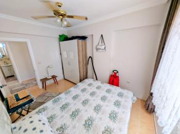 Didimde Satılık Daire - Merkezde 2+1 Güney Cephe Köşe Ev