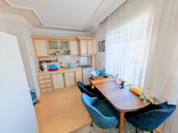 Didimde Satılık Daire - Merkezde 2+1 Güney Cephe Köşe Ev