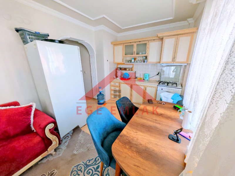 Didimde Satılık Daire - Merkezde 2+1 Güney Cephe Köşe Ev