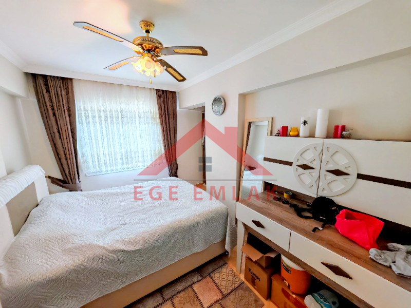 Didimde Satılık Daire - Merkezde 2+1 Güney Cephe Köşe Ev