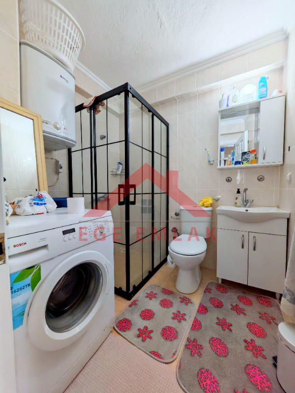 Didimde Satılık Daire - Merkezde 2+1 Güney Cephe Köşe Ev