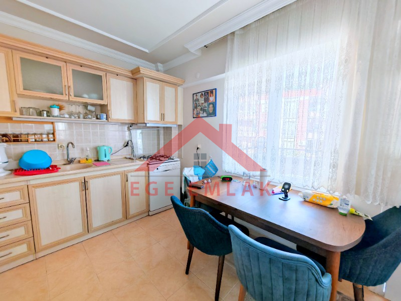 Didimde Satılık Daire - Merkezde 2+1 Güney Cephe Köşe Ev