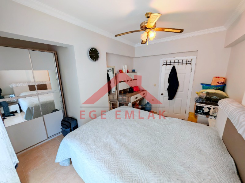 Didimde Satılık Daire - Merkezde 2+1 Güney Cephe Köşe Ev