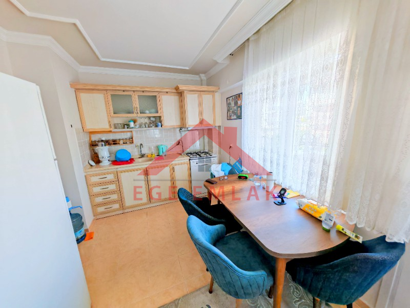 Didimde Satılık Daire - Merkezde 2+1 Güney Cephe Köşe Ev