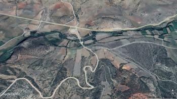 GÜVENAY – ÇORUM CEMİLBEY YOLU ÖRENCİK KÖYÜ MEVKİİ – 16.800 m² YOLA CEPHE SATILIK TARLA