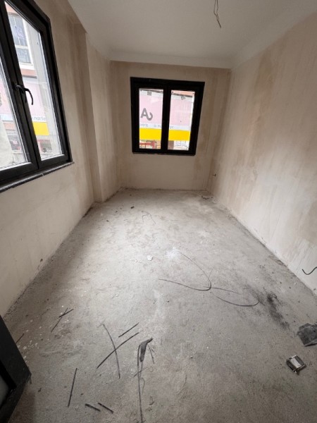 Alibeyköy Çarşı İçinde Sıfır 2+1 Daire –Yüksek Giriş, Ebeveyn Banyolu