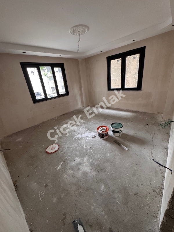 Alibeyköy Çarşı İçinde Sıfır 2+1 Daire –Yüksek Giriş, Ebeveyn Banyolu
