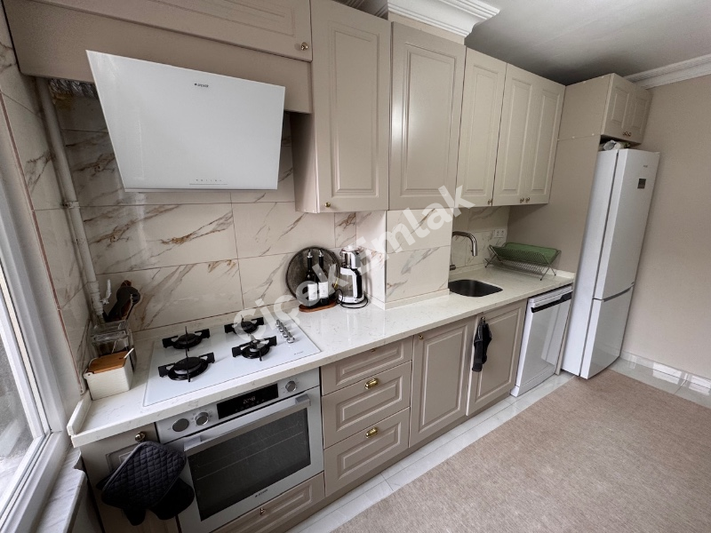 Alibeyköy Metro'ya 4 Dk | 3+1 | 140 m² Masrafsız Satılık Daire