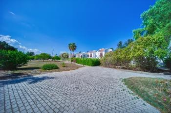 Girne Karaoğlanoğlu Bahçeli Ortak Havuzlu 2+1 Kiralık İkiz Ev 
