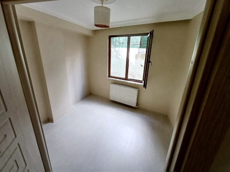 Karlıtepe Ordu Caddesi Yakını 2+1 Kiracılı Satılık Daire – 2.Kat & 60 m²