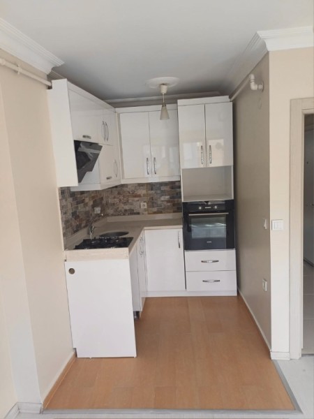 Karlıtepe Ordu Caddesi Yakını 2+1 Kiracılı Satılık Daire – 2.Kat & 60 m²