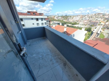 Alibeyköy Metro'ya Yakın Asansörlü Sıfır 2+1 Balkonlu Satılık Daire
