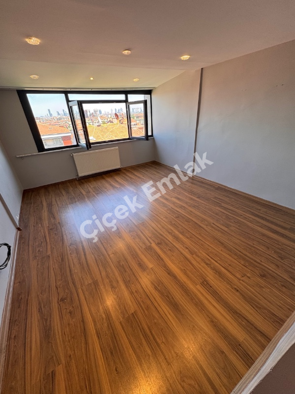 Akşemsettin'de 4+2 | 180 m2 | Büyük Satılık Dubleks