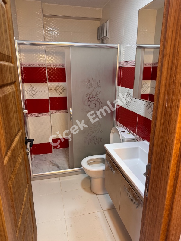 Akşemsettin'de 4+2 | 180 m2 | Büyük Satılık Dubleks