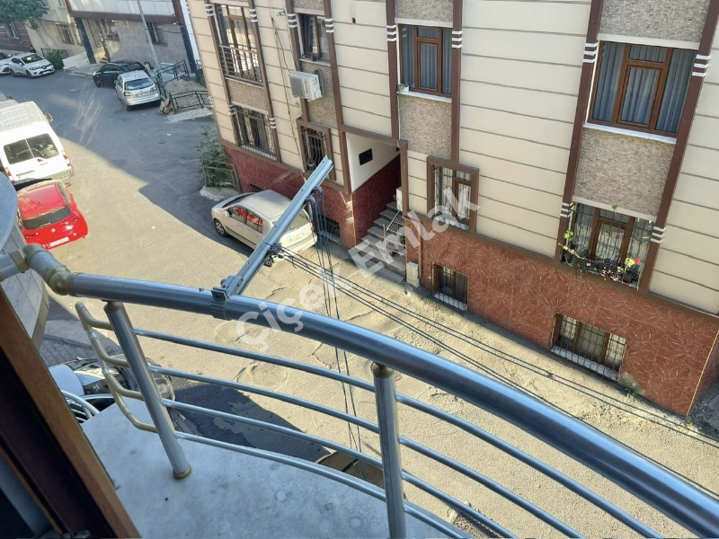 Karlıtepe Ordu Caddesi Yakını 2+1 Kiracılı Satılık Daire – 2.Kat & 60 m²