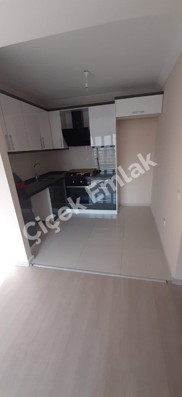 Alibeyköy Metro Yanı 2+1 Asansörlü Balkonlu Satılık Daire
