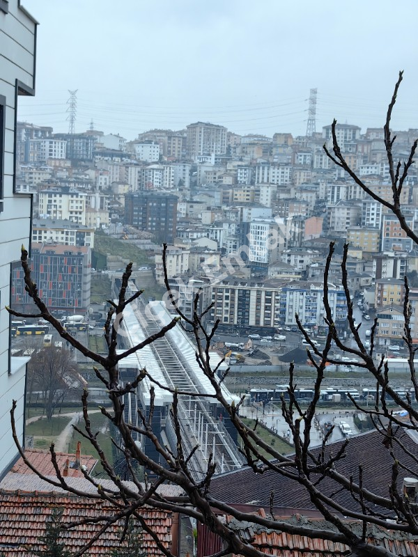 Alibeyköy Metro'ya Yakın Asansörlü Sıfır 2+1 Balkonlu Satılık Daire