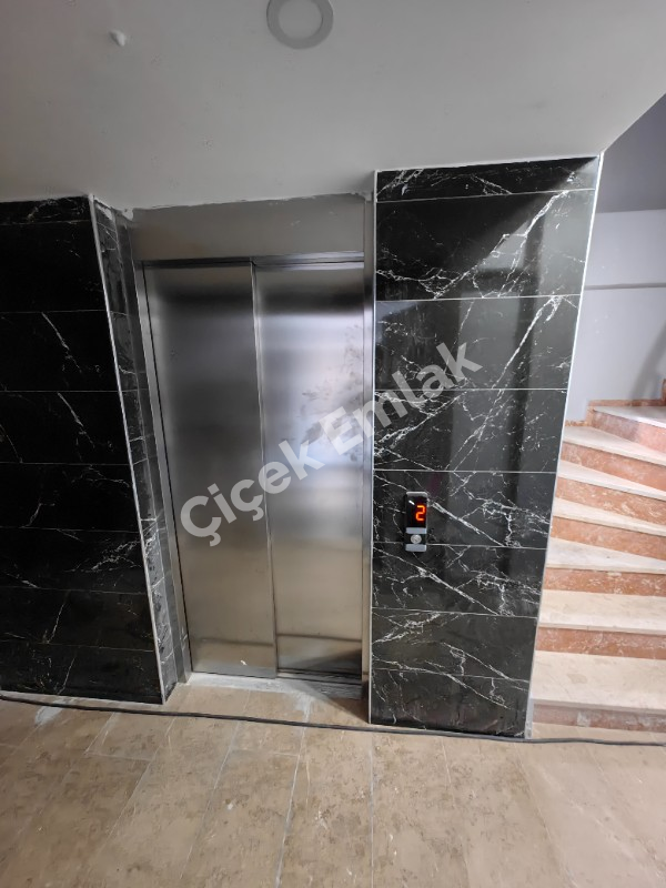 Alibeyköy Metro'ya Yakın Asansörlü Sıfır 2+1 Balkonlu Satılık Daire