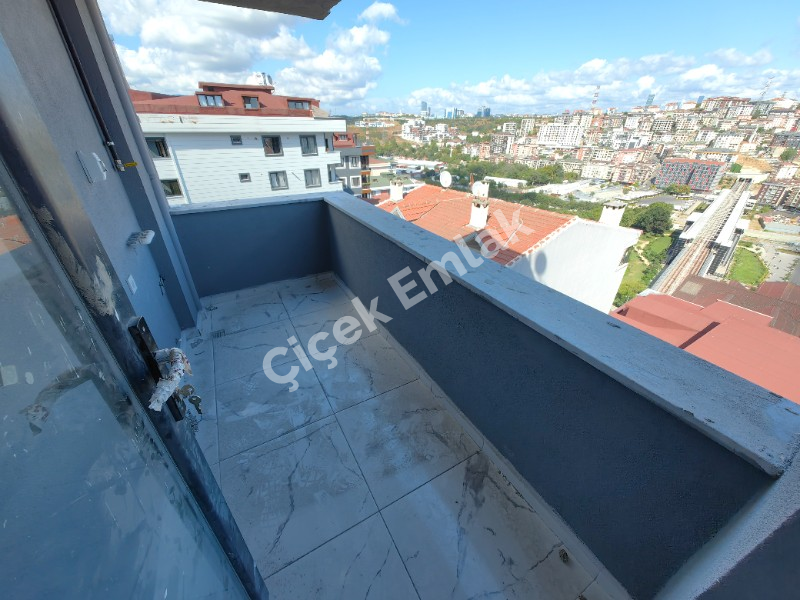 Alibeyköy Metro'ya Yakın Asansörlü Sıfır 2+1 Balkonlu Satılık Daire